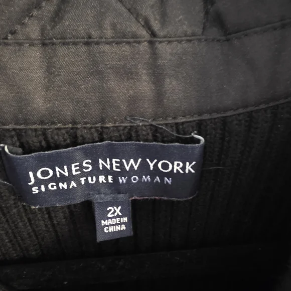 Jones New York Black Quilted Zip-Front Vest - Picture 3 of 3